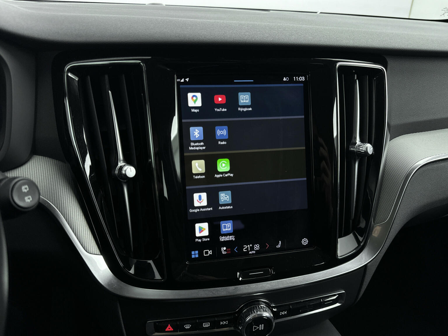 Volvo-V60-15